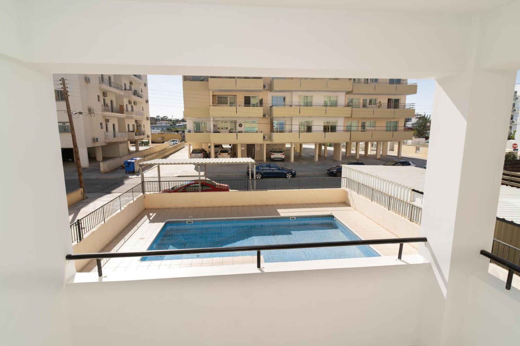 Olivia Mackenzie 2 Bedroom Flat With Pool Larnaca Exteriör bild