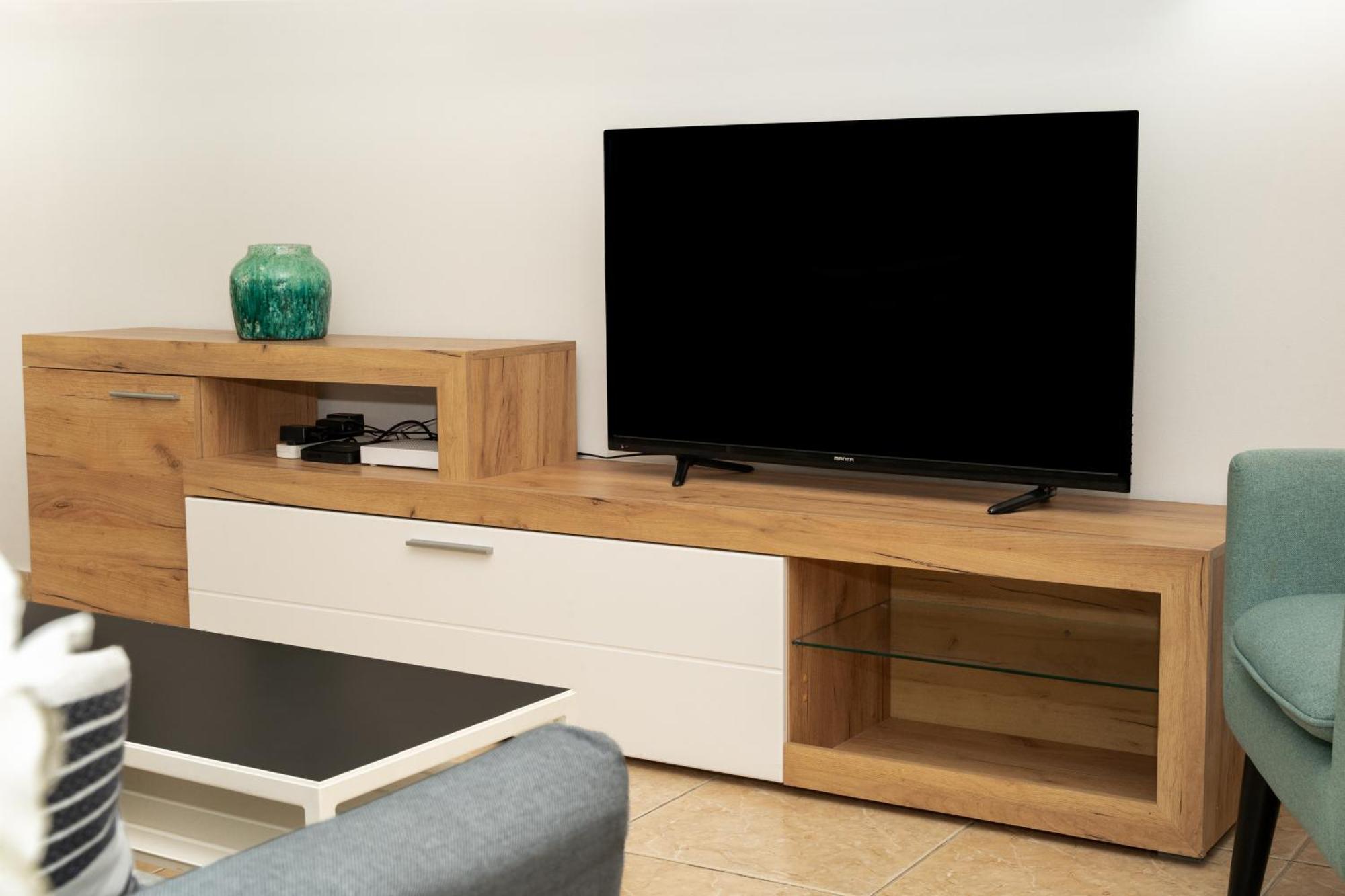 Olivia Mackenzie 2 Bedroom Flat With Pool Larnaca Exteriör bild
