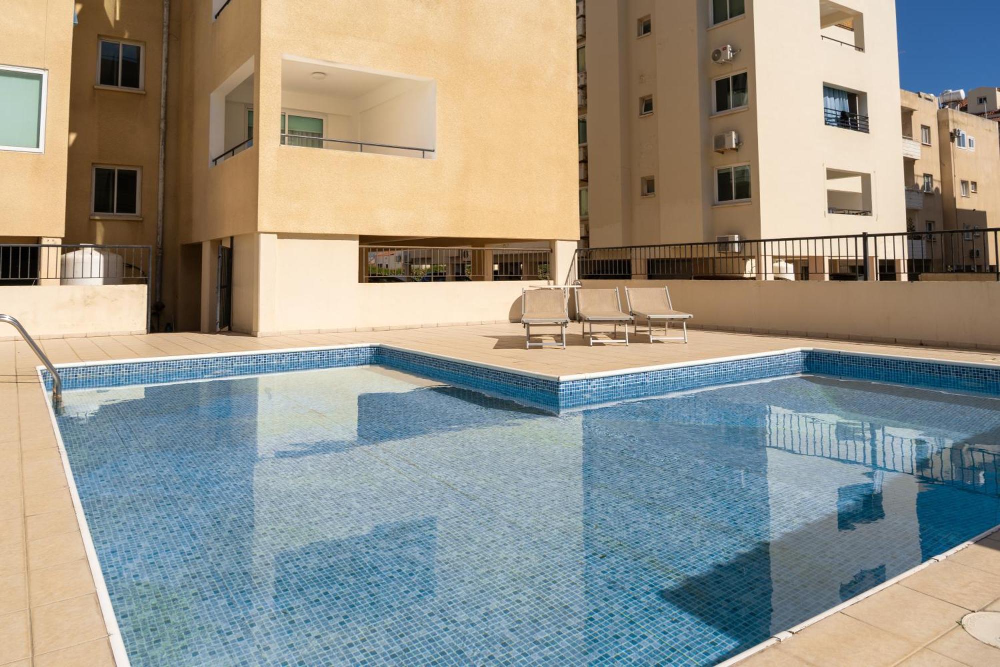 Olivia Mackenzie 2 Bedroom Flat With Pool Larnaca Exteriör bild