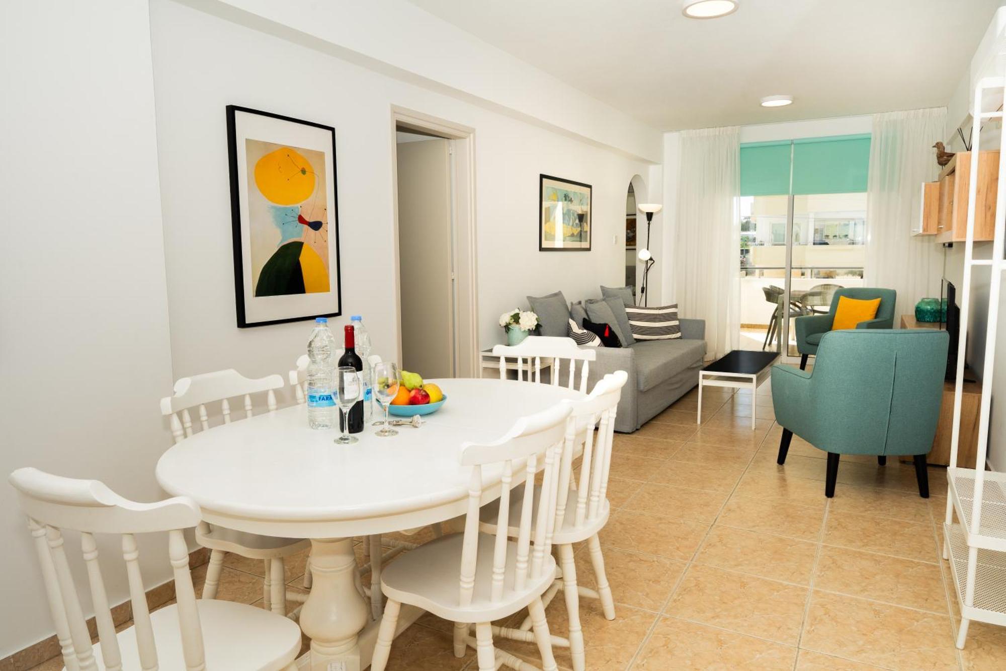 Olivia Mackenzie 2 Bedroom Flat With Pool Larnaca Exteriör bild